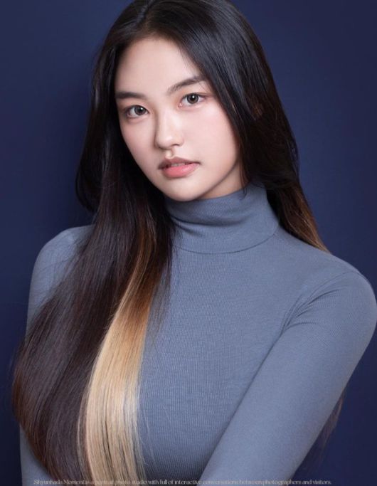 이동국 딸 이재아, 앳된 모습은 온데간데 없고 물오른 미모 과시 이동국 딸 이재아, 앳된 모습은 온데간데 없고 물오른 미모 과시