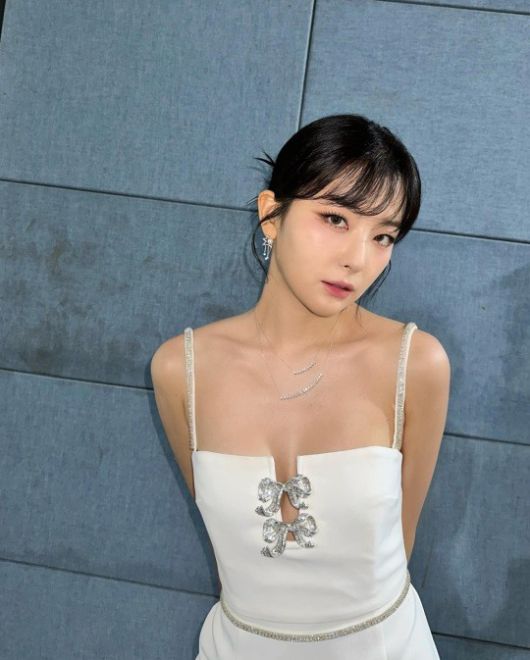 레드벨벳 슬기, 요정 같은 비주얼 로 시크+섹시미 과사...웬디 "언니라고 불러야겠다, 슬기언니"