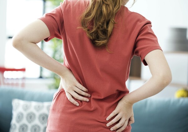 허리통증, 다리 저림 ‘척추관협착증’…추간공확장술로 잡는다