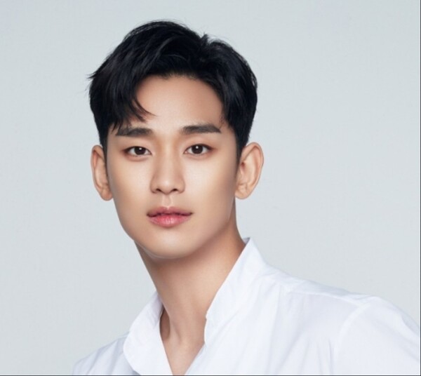 김수현 측 "김새론 모친 직접 만나 설명하고 싶다"... 미성년자 연애 의혹 재차 반박