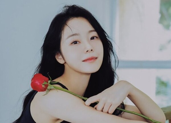이시원 득녀, 결혼 3년 만에 '엄마' 됐다…건강한 딸 품에 안아