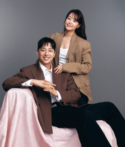 송지은·박위, 첫 부부 프로필 사진 공개…"남매 아님 주의!" 훈훈한 케미 자랑