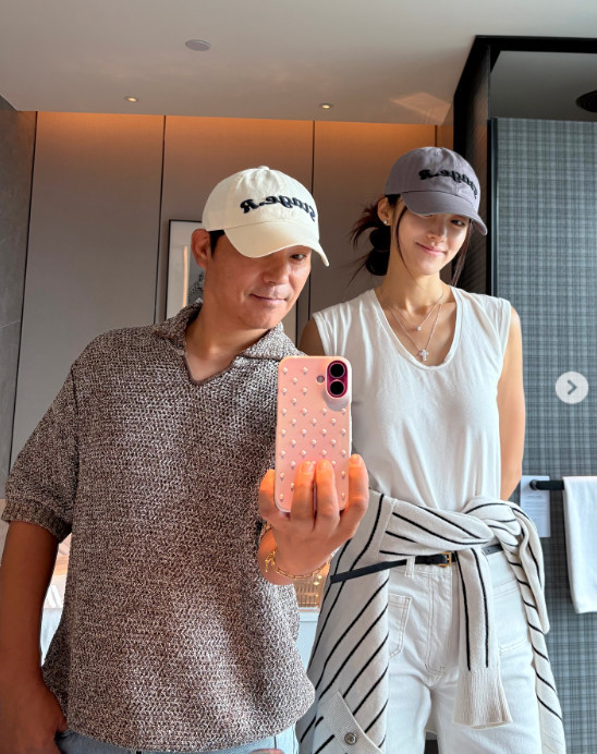 임창정-서하얀 부부, 훈훈한 일상 공개…176cm '장신 아내'의 남다른 비주얼