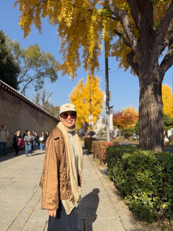 '유방암 투병' 박미선, 단풍 가득한 경복궁·부암동 산책 근황 공개… "살면서 이런 여유 다 누리네요" 밝은 미소